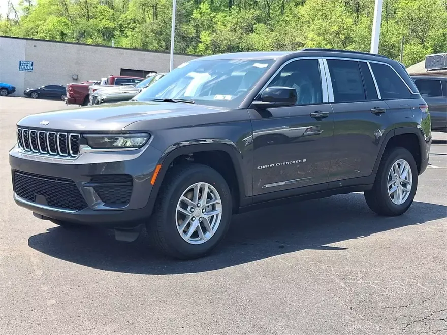 2025 Jeep Grand Cherokee Laredo X photo 1