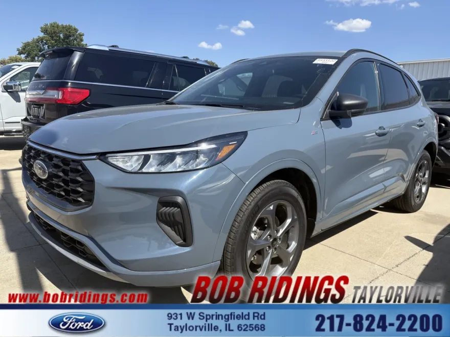 2023 Ford Escape ST-Line photo 1