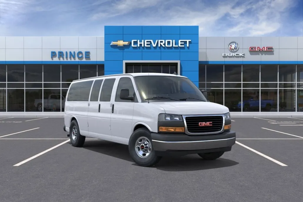 2025 Gmc Savana Passenger 3500 LS photo 1