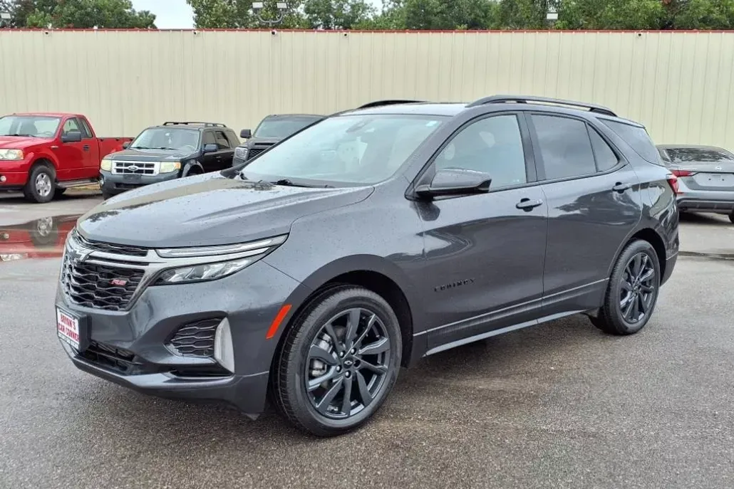 2022 Chevrolet Equinox RS photo 1