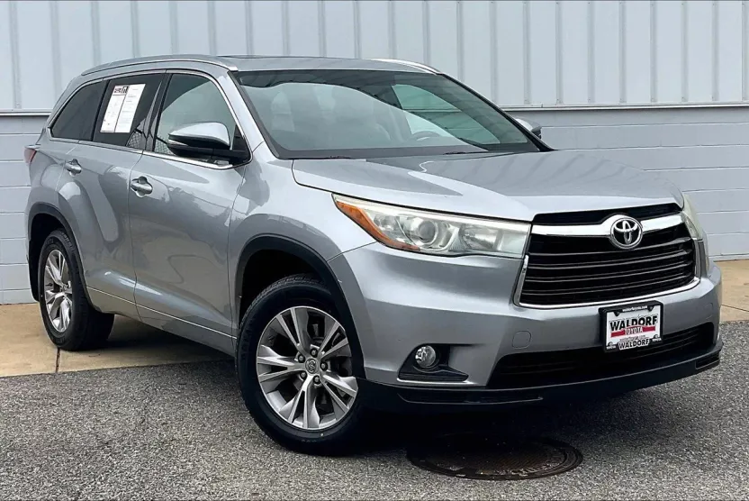 2015 Toyota Highlander XLE photo 1