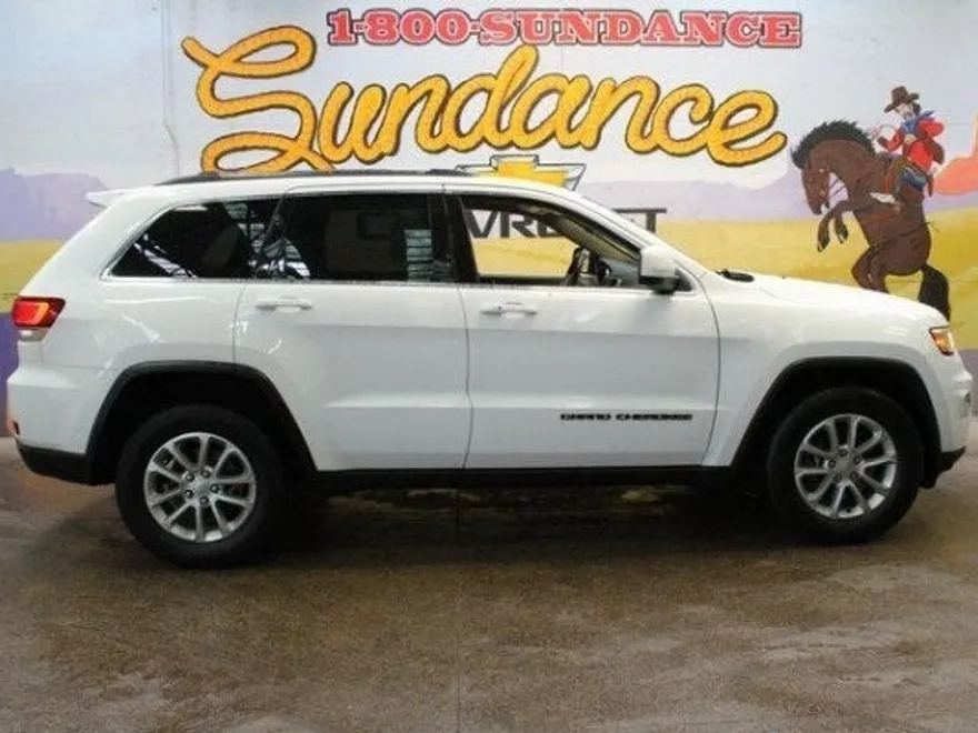 2021 Jeep Grand Cherokee Laredo E photo 1