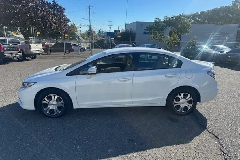 2013 Honda Civic Hybrid photo 1