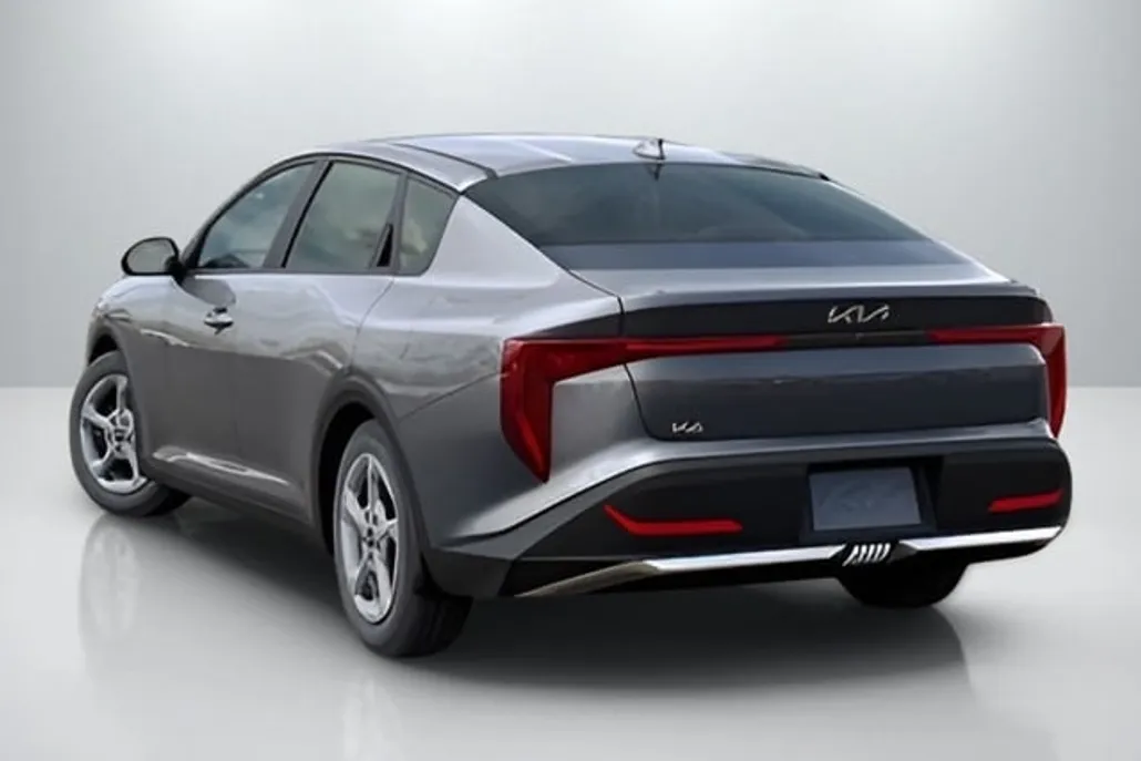 2025 Kia K4 LX photo 1