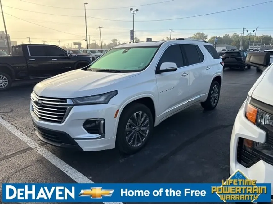 2023 Chevrolet Traverse Premier photo 1