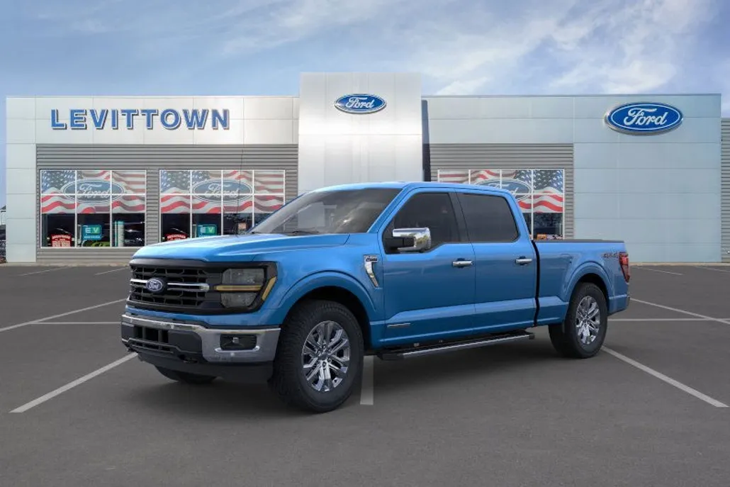 2025 Ford F-150 XLT photo 1