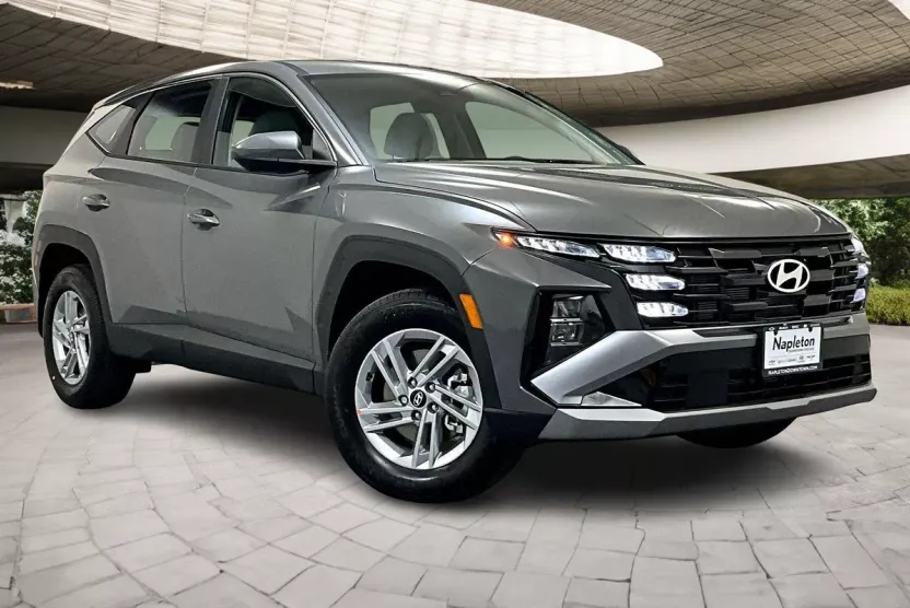 2025 Hyundai Tucson SE photo 1