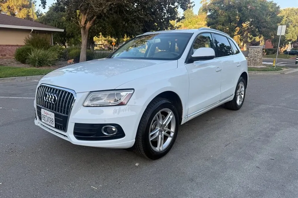 2015 Audi Q5 2.0T Premium Plus photo 1