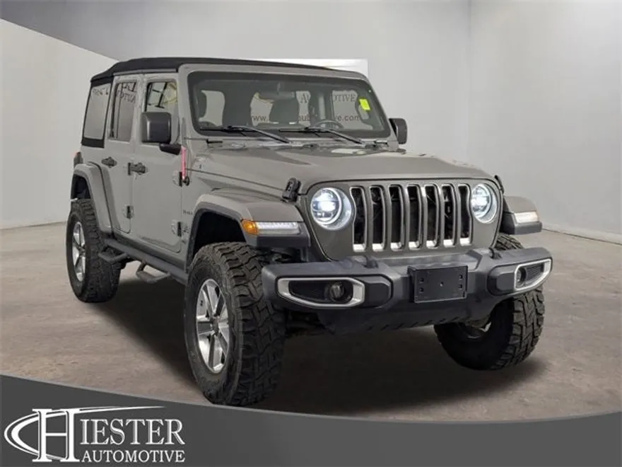 2019 Jeep Wrangler Unlimited Sahara photo 1