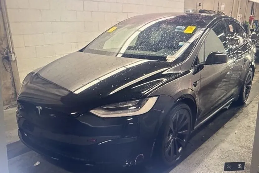 2022 Tesla Model X photo 1