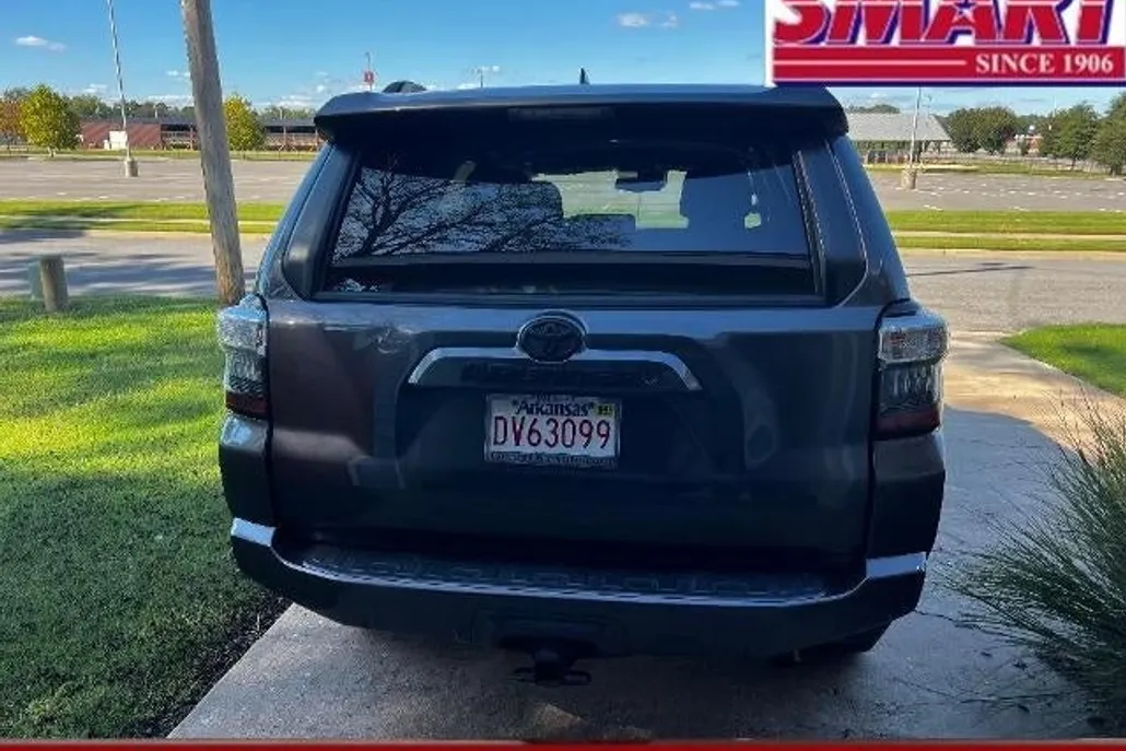 2021 Toyota 4Runner SR5 photo 1