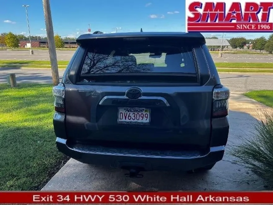 2021 Toyota 4Runner SR5 photo 1