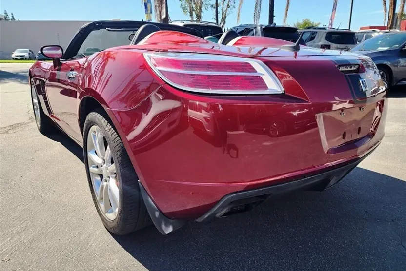 2009 Saturn Sky photo 1