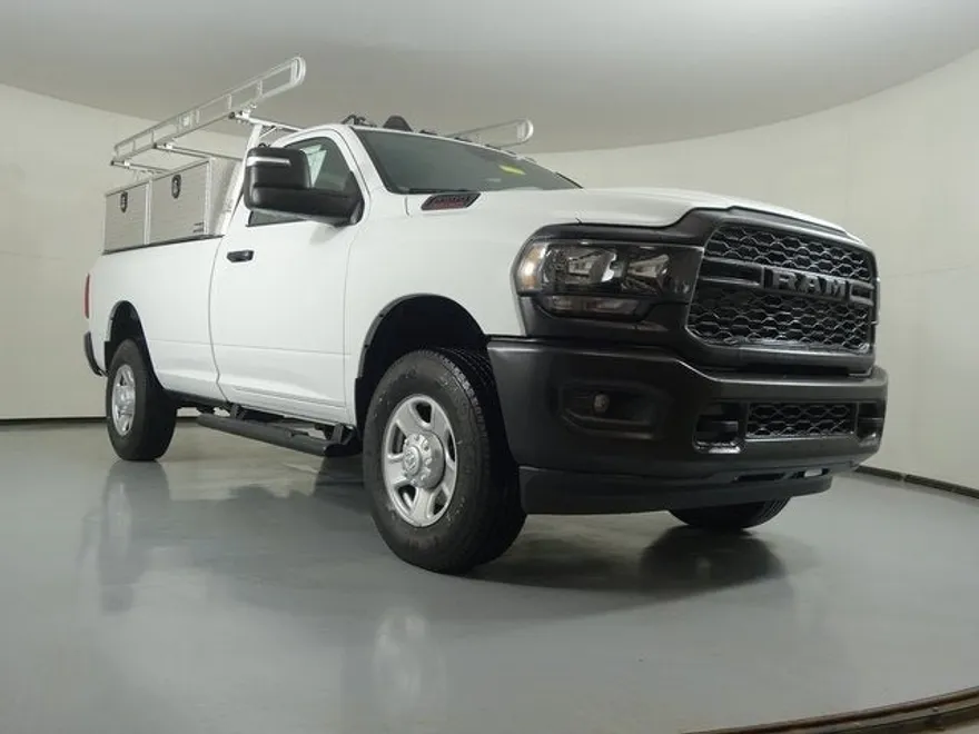 2024 Ram 3500 Tradesman photo 2