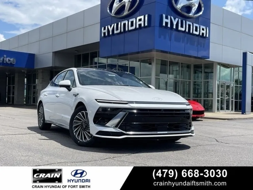 2025 Hyundai Sonata Hybrid Limited photo 1
