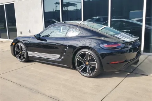 2025 Porsche Cayman photo 3