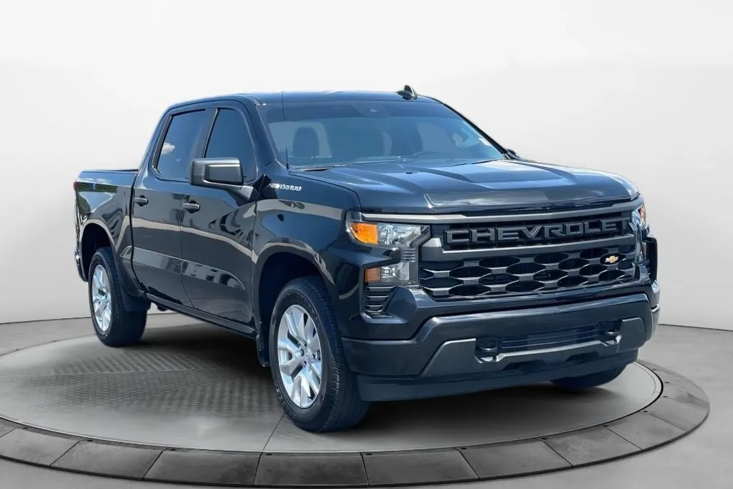 2022 Chevrolet Silverado 1500 Custom photo 1