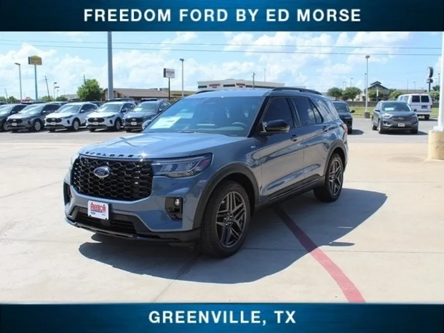 2025 Ford Explorer ST-Line photo 1
