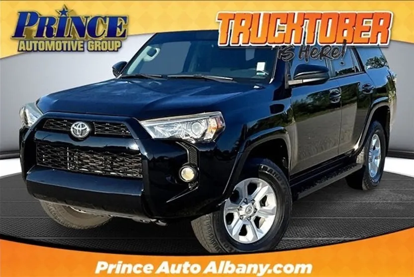 2018 Toyota 4Runner SR5 photo 1
