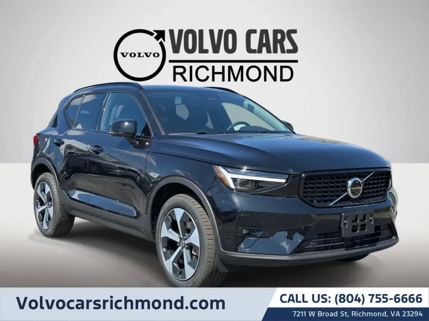 2025 Volvo XC40 Plus photo 1