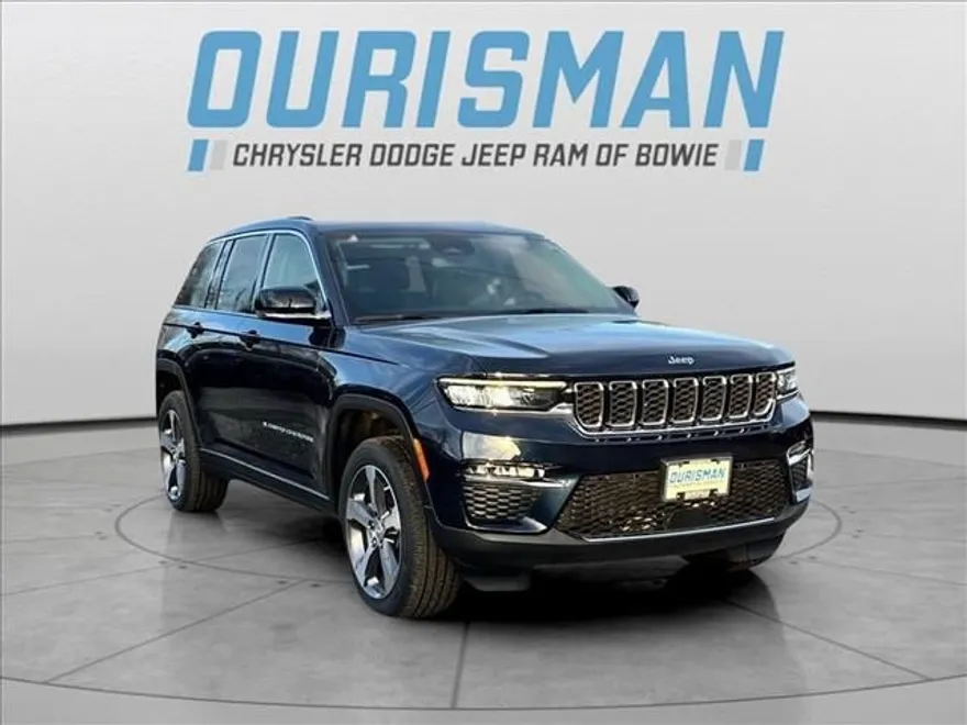 2024 Jeep Cherokee Base 4xe photo 1
