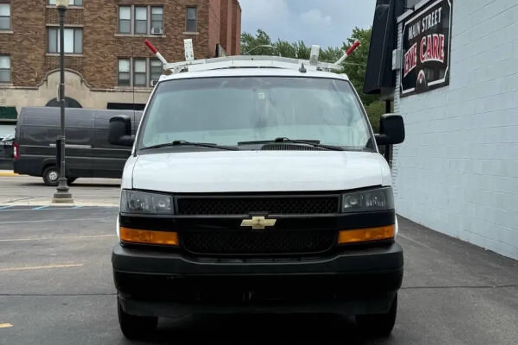 2021 Chevrolet Express 2500 Cargo Van photo 1