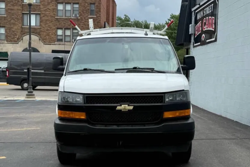 2021 Chevrolet Express 2500 Cargo Van photo 1