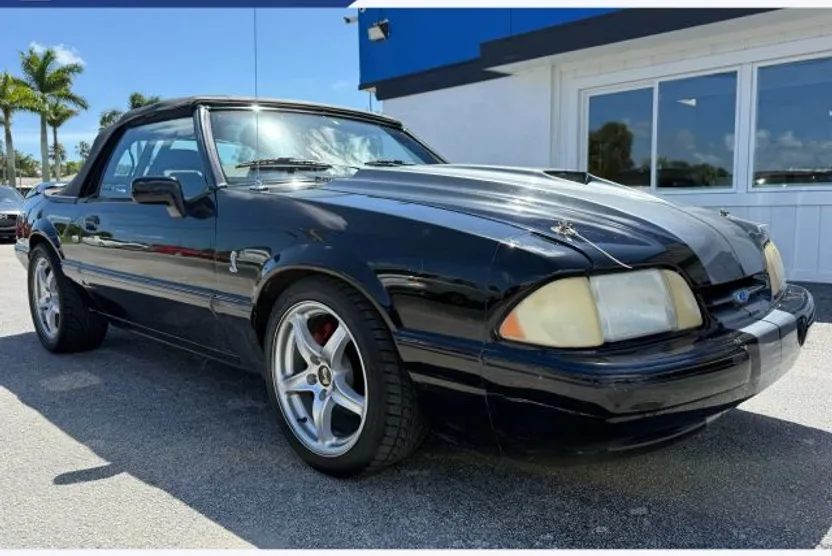 1989 Ford Mustang LX photo 1