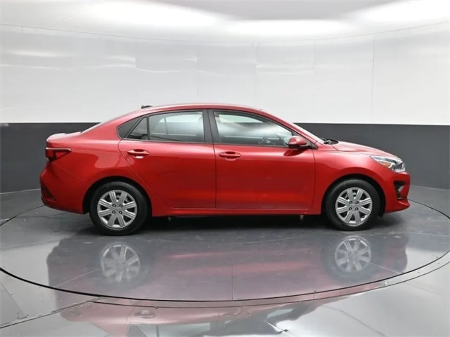 2023 Kia Rio S photo 1