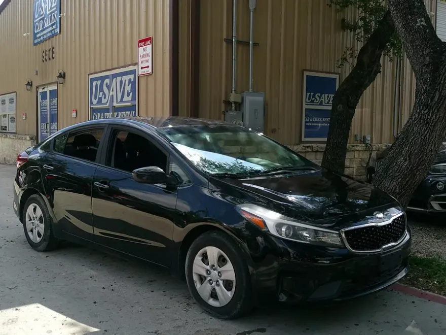2018 Kia Forte LX Base photo 1