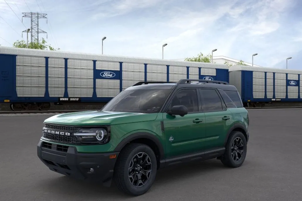 2025 Ford Bronco Sport Outer Banks photo 1