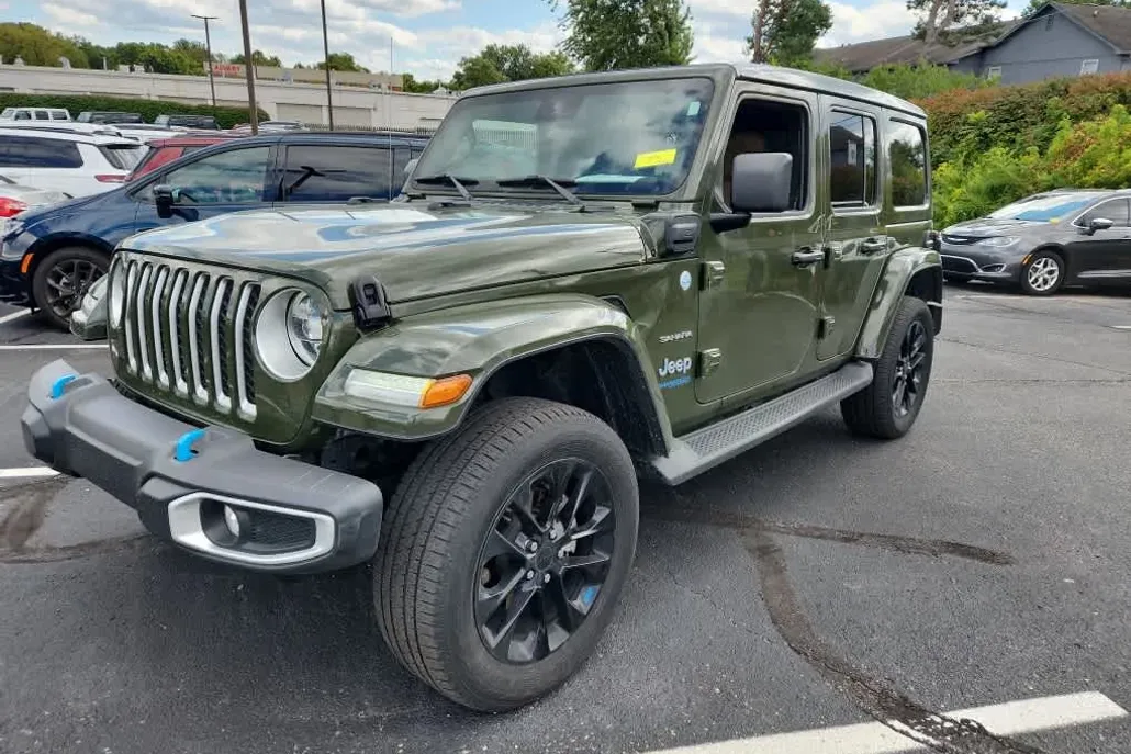 2022 Jeep Wrangler 4xe Unlimited Sahara photo 1