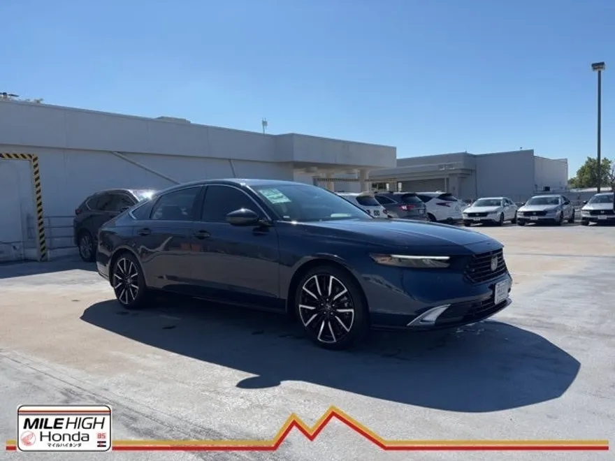 2025 Honda Accord Hybrid Touring photo 1