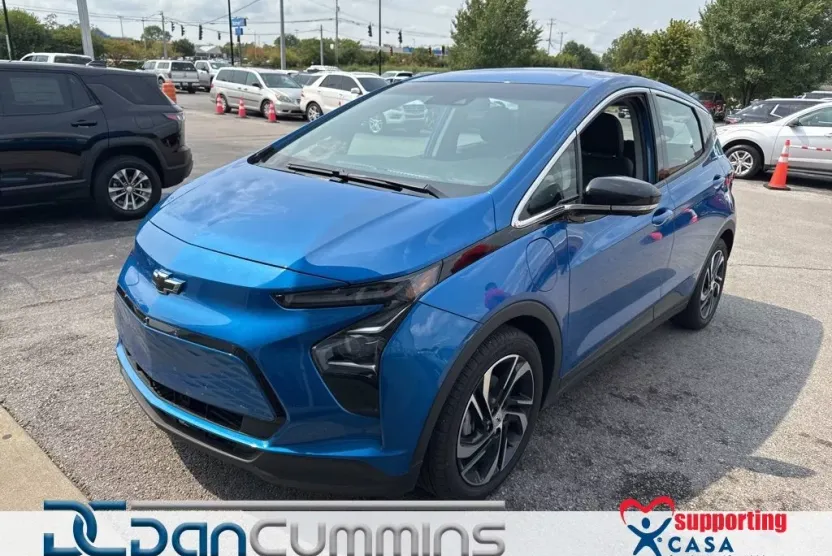 2023 Chevrolet Bolt EV 2LT photo 1
