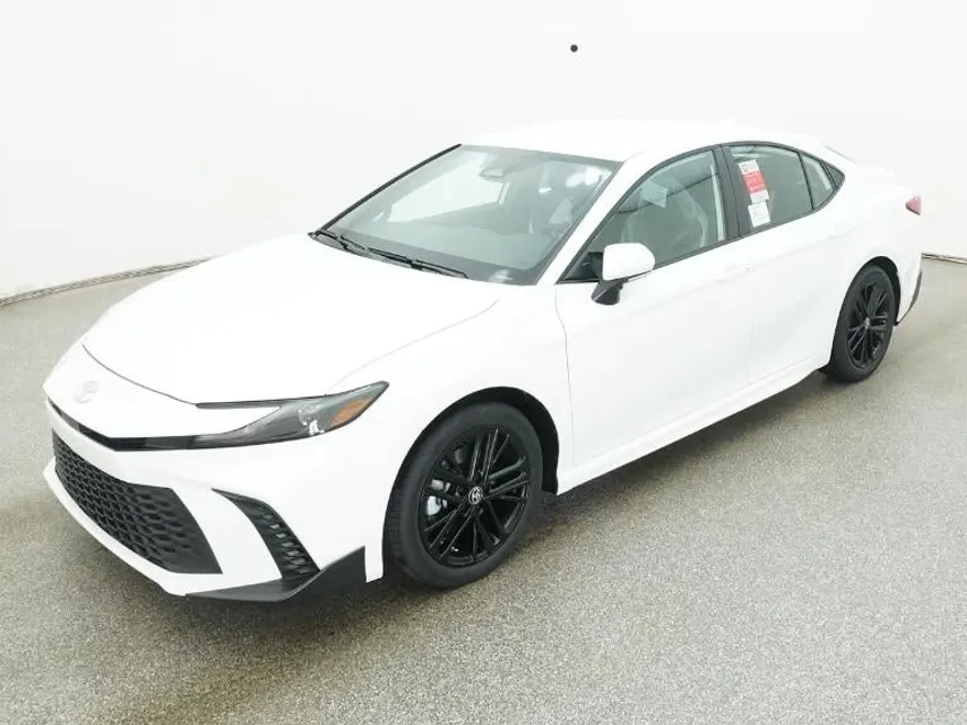 2026 Toyota Camry SE photo 1