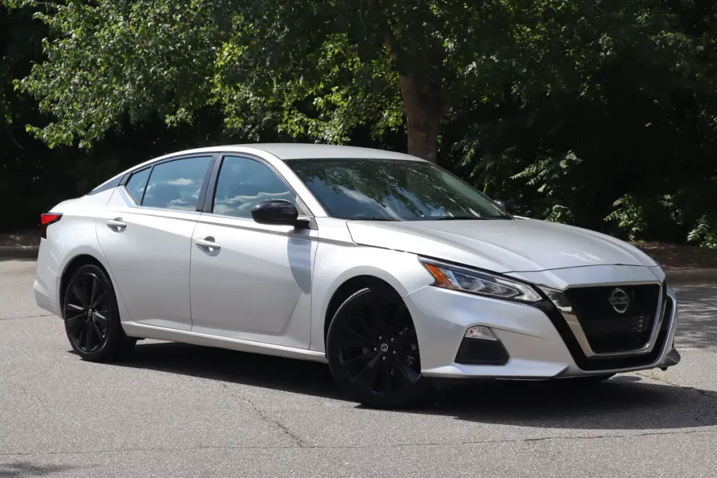 2021 Nissan Altima 2.5 SR photo 1