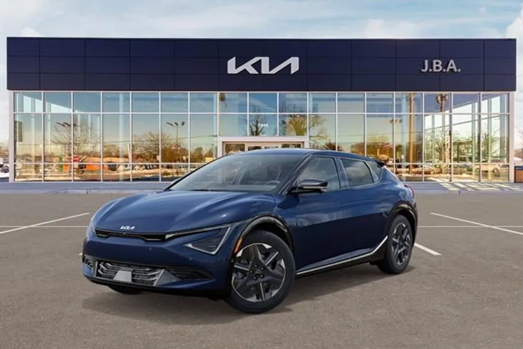 2025 Kia EV6 Light photo 1