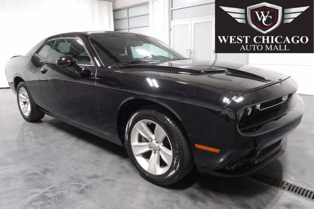2023 Dodge Challenger SXT photo 1