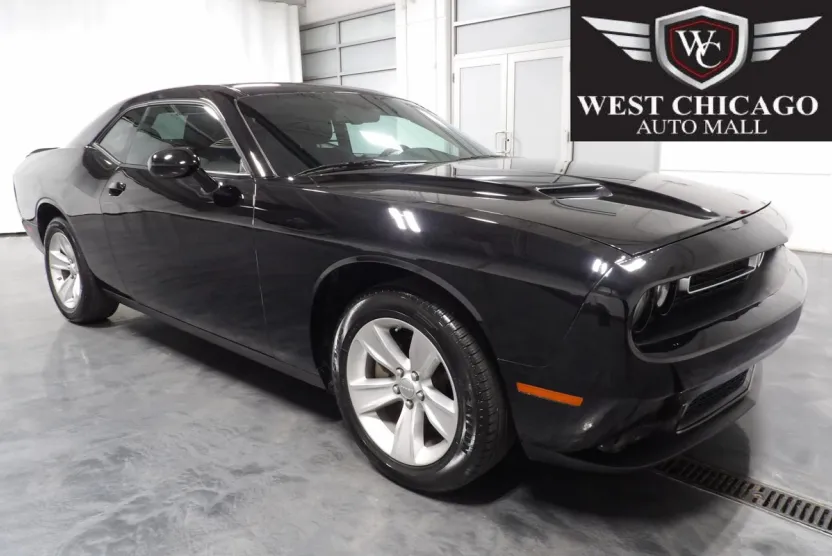 2023 Dodge Challenger SXT photo 1