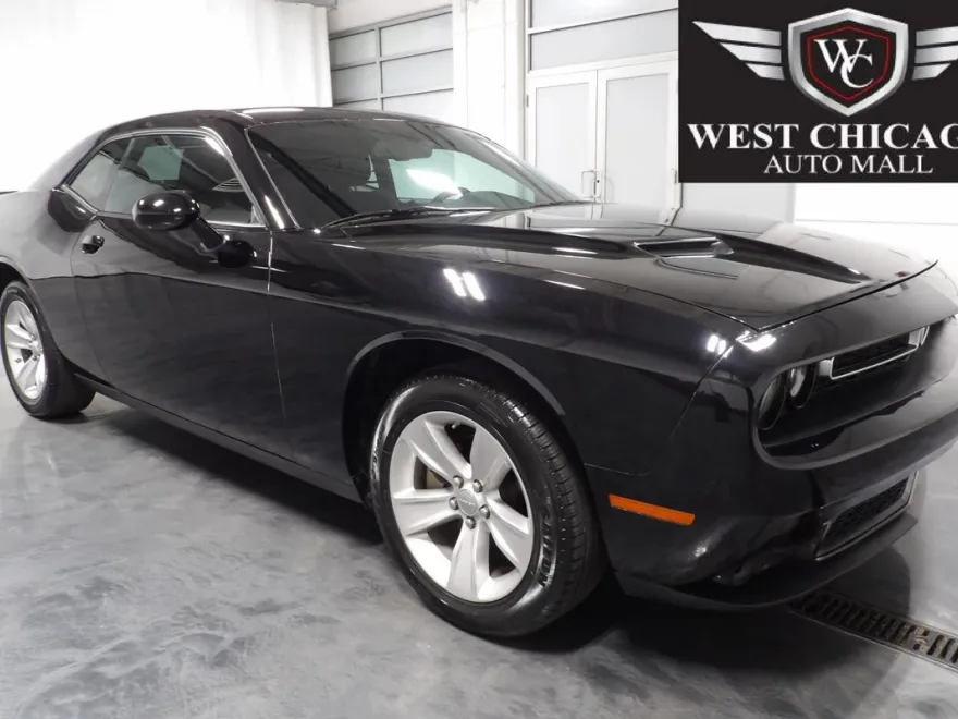 2023 Dodge Challenger SXT photo 1