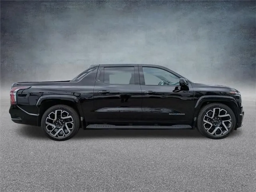 2024 Chevrolet Silverado EV RST photo 1