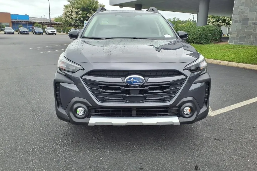 2025 Subaru Outback Limited photo 1
