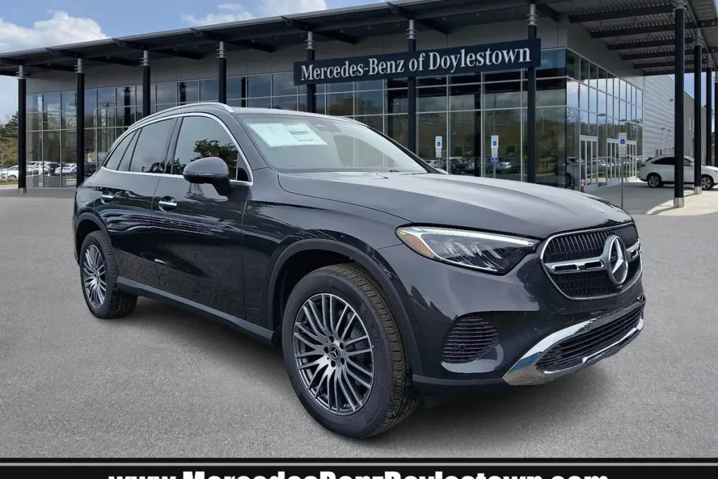2025 Mercedes Benz GLC 300 4MATIC photo 1