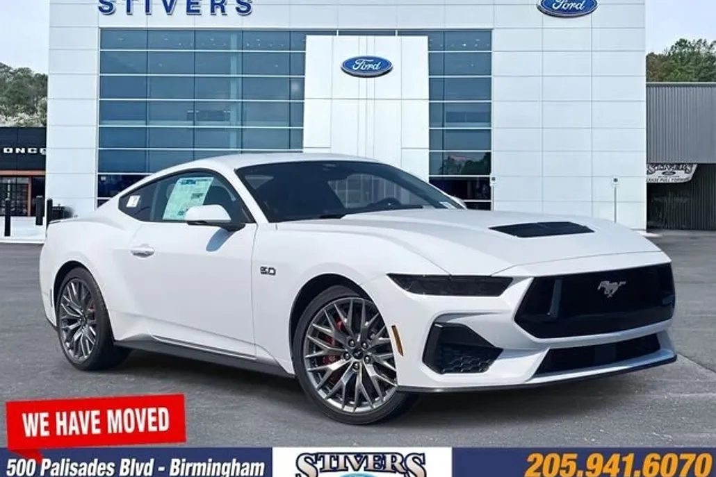 2025 Ford Mustang GT photo 1