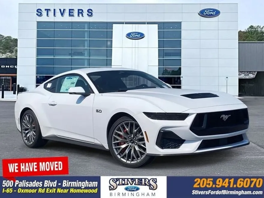 2025 Ford Mustang GT photo 1