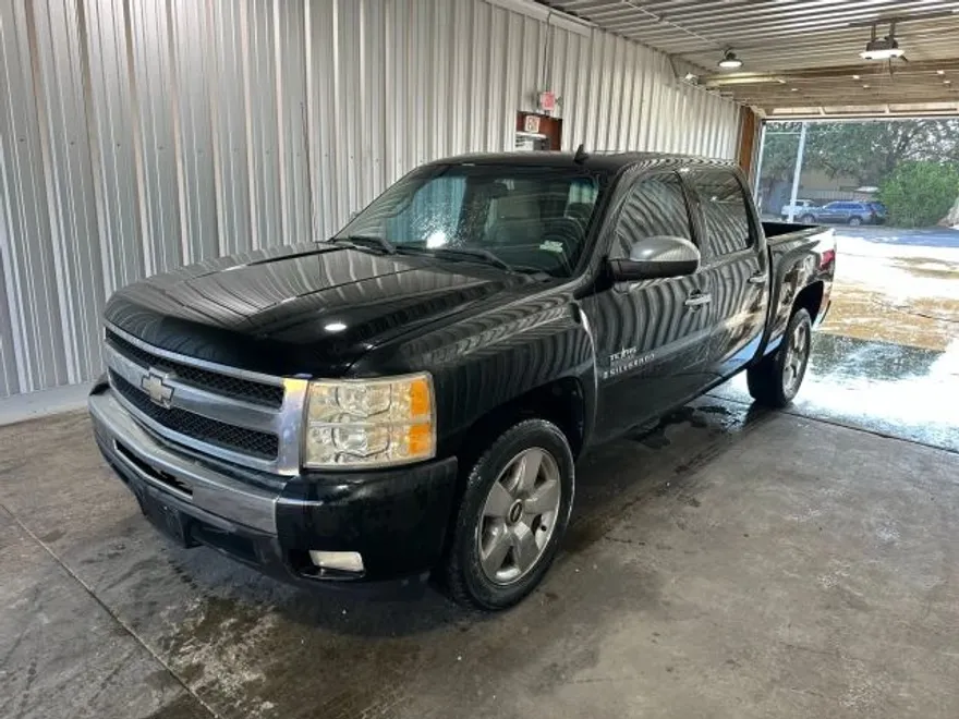 2009 Chevrolet Silverado 1500 LT photo 1