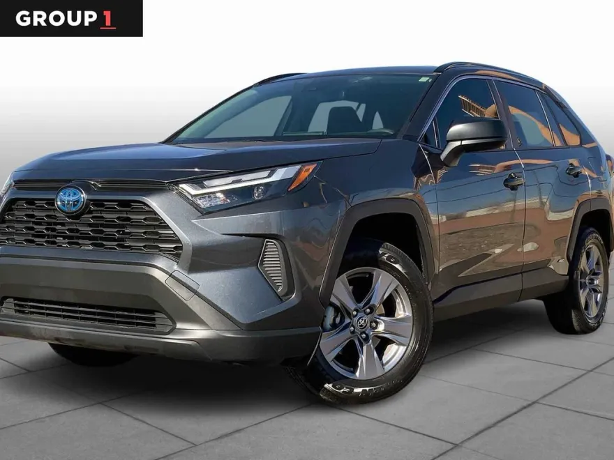 2023 Toyota RAV4 Hybrid LE photo 1