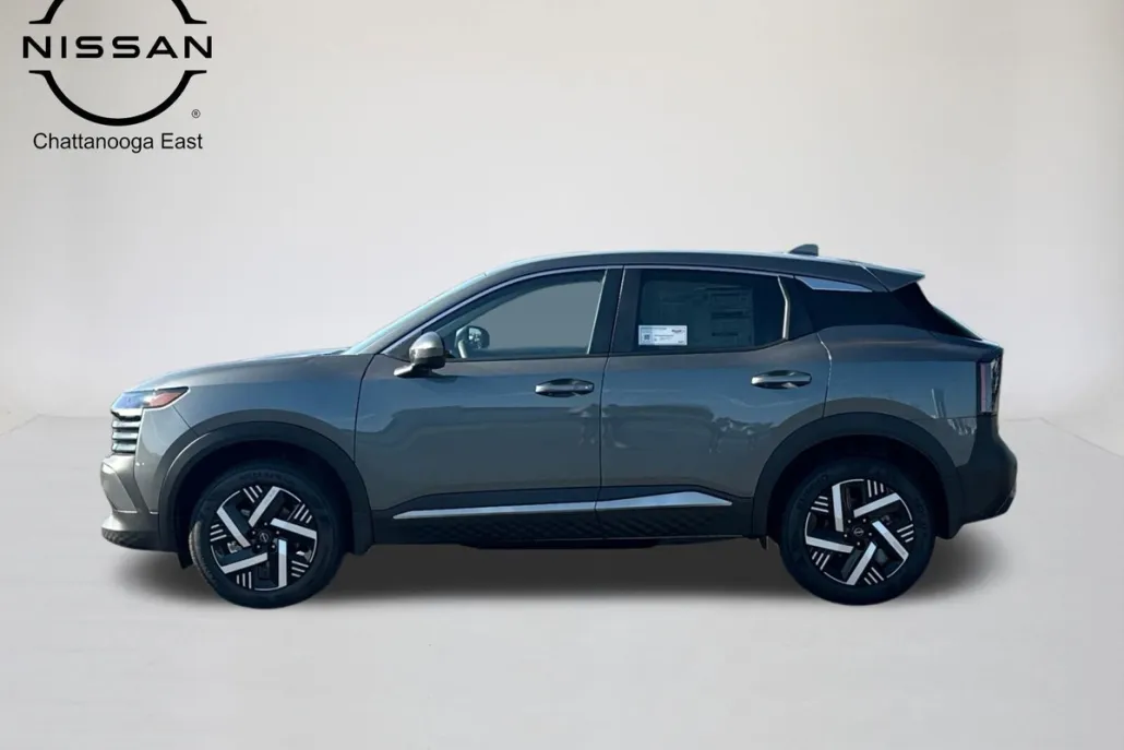 2025 Nissan Kicks SV photo 1