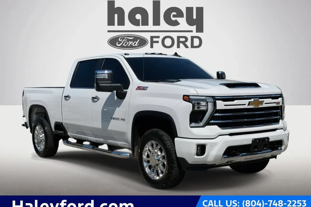 2025 Chevrolet Silverado 2500HD LT photo 1