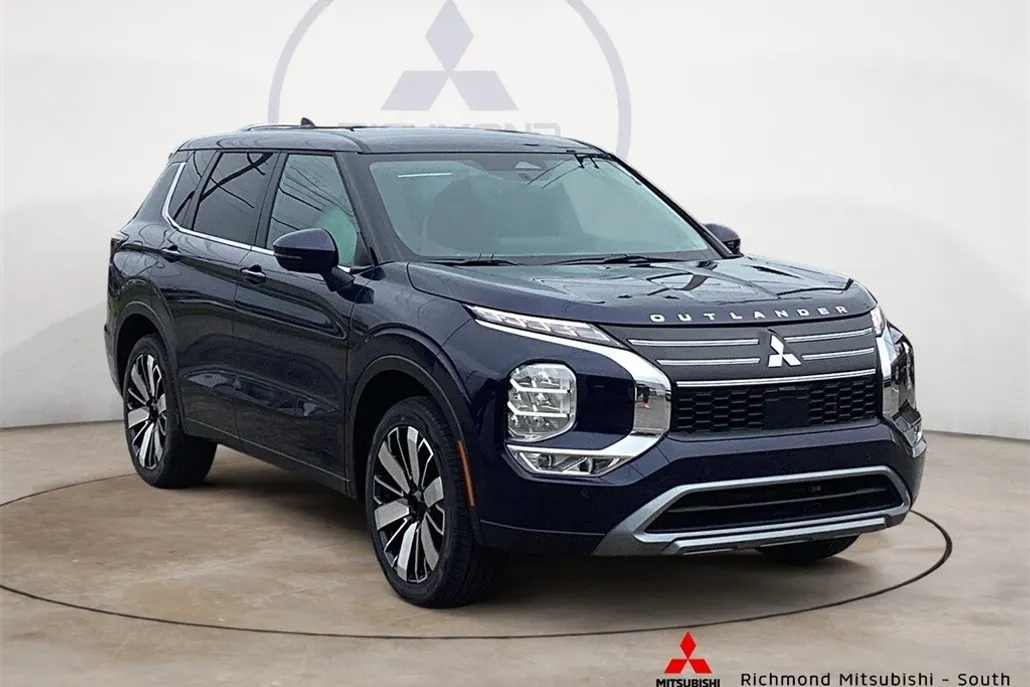 2025 Mitsubishi Outlander SE photo 1